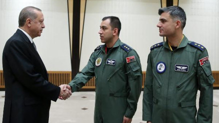 Cumhurbaşkanı Erdoğan, Beştepede pilotları kabul etti