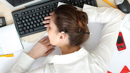 Kronik yorgunluk en çok çalışan kadınlarda görülüyor