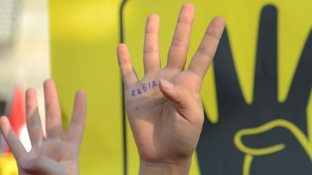 Rabia selamı yapan bir tek biz mi kaldık