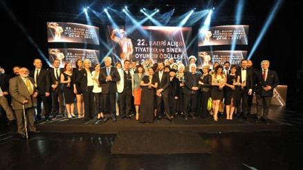 22. Sadri Alışık Tiyatro ve Sinema Oyuncu Ödülleri sahiplerini buldu