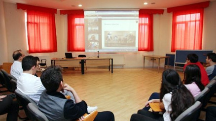Gaziantepte, liselilere 2 konferans