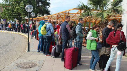 19 Mayıs tatilini fırsat bilen koştu... Yunan adaları kuyruğu 19 Mayıs tatilini fırsat bilen koştu... Yunan adaları kuyruğu