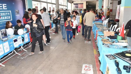 Bu pazar öğrencilere özel