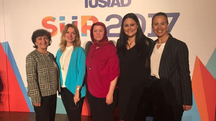 Yeşim Teksil ilham kaynağı ile alkışlandı