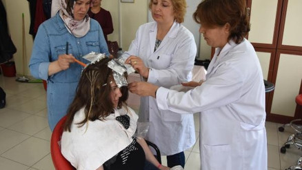 Sivasta şehit ve gazi ailelerine ücretsiz gelin saçı