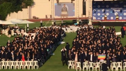 Boğaziçi Üniversitesi mezuniyet töreninde rektöre protesto