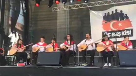 Münihte Türk bayrağına büyük saygısızlık Münihte Türk bayrağına büyük saygısızlık