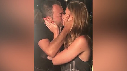 Serdar Ortaçtan eşine doğum günü kutlaması