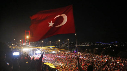 Türkiye şehitlerini anıyor... Edirneden Karsa il il 15 Temmuz programları Türkiye şehitlerini anıyor... Edirneden Karsa il il 15 Temmuz programları