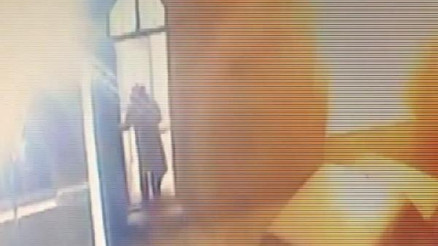 Cami bahçesine maytap, imam ve kardeşine darp