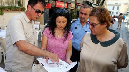 Alsancak sokaklarına neşter