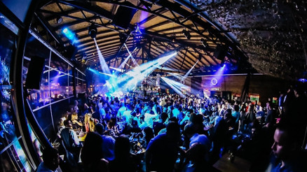 Mikonos ve muhteşem gece hayatı