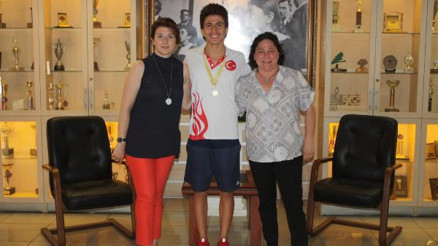 Liseli Kıvanç Balkan şampiyonu oldu