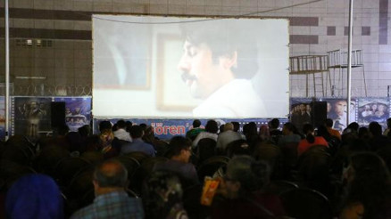 Keçiörende akşamları açık hava sinema keyfi