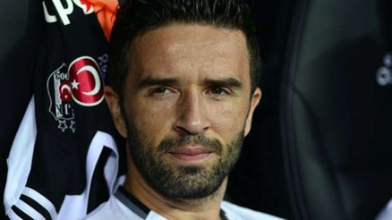 Beşiktaştan resmi Gökhan Gönül açıklaması Taraftarı üzen haber...