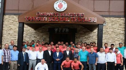 Ümraniye Belediyesi, Ümraniyespor’a motivasyon yemeği düzenledi