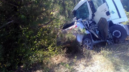 Tanker ile otomobil çarpıştı: 1 ölü, 1 yaralı