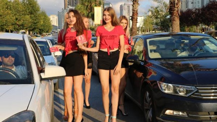 Amerikalı hayranları Taha Özer’in yeni singleını trafikte dağıttı