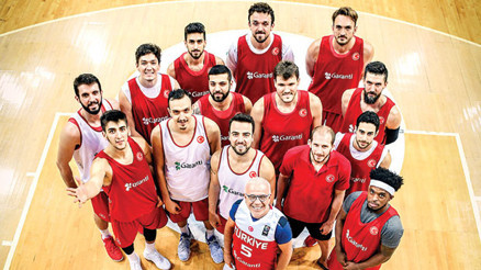 Basketbol milli takımımızın tek endişesi boş tribünler: En büyük rakibimiz bayram tatili