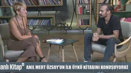 Anıl Mert Özsoyun ilk öykü kitabı Korku Yokuş Aşağıydıyı konuşuyoruz. | Canlı Kitap