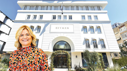 Caddede lükse dönüş Caddede lükse dönüş