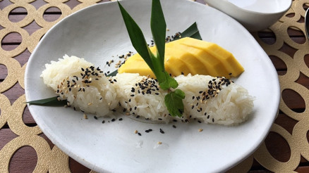 Phuket: Bir baharat ve çiçek buketi