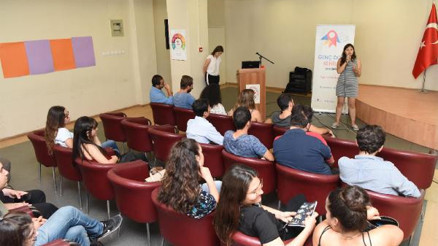 Genç Dostu Kentler Çalıştayı Bornovada yapıldı