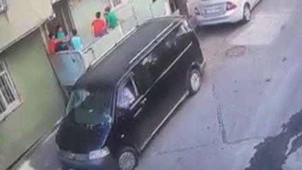 İstanbulda güpegündüz çocuk kaçırma girişimi