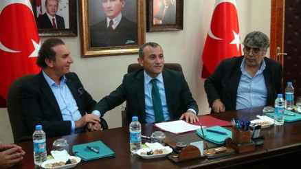 Hayırsever işadamı, Tunceliye okul yaptıracak