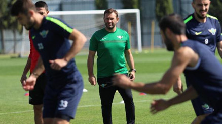 Teleset Mobilya Akhisarsporda Buruktan hakem uyarısı