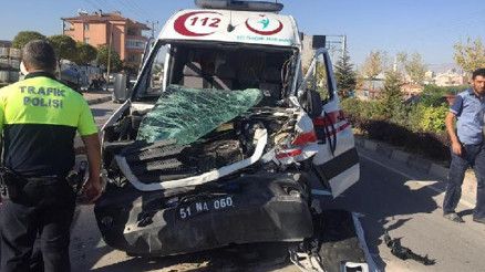 Niğde’de ambulans kazası: 1 yaralı