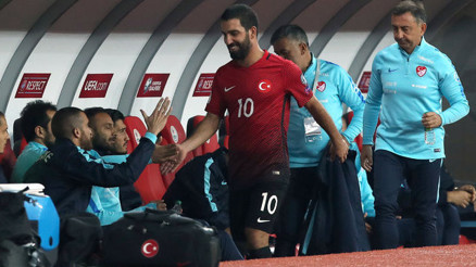 Arda Turan yuhalandı Böyle karşılık verdi...