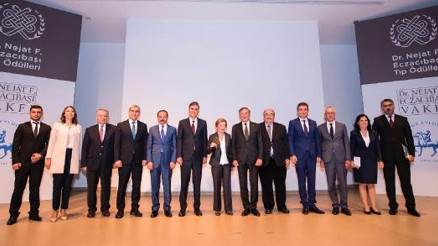 DR. Nejat Eczacıbaşı Tıp Ödülleri verildi
