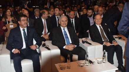 Başbakan Binali Yıldırım, Ege Ekonomik Foruma katıldı