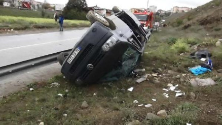 Pendikte araç yamaçtan yuvarlandı: 4 yaralı