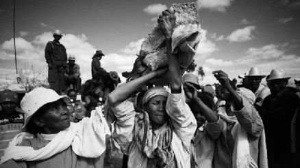 Madagaskarda salgın nedeniyle Ölüler Günü iptal edildi