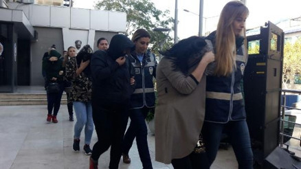 Bursada lüks villada swinger partisi düzenleyen çifte gözaltı