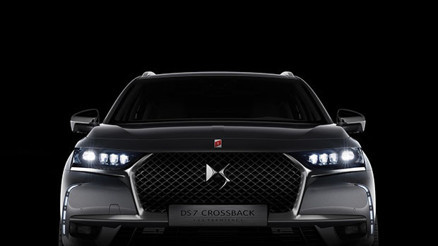 Fransız dev kafaları karıştırdı