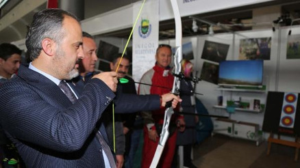 Bursa Büyükşehir Belediye Başkanı Alinur Aktaş ilk resmi programa katıldı