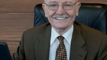 Prof. Dr. Oğuz Manas hayatını kaybetti