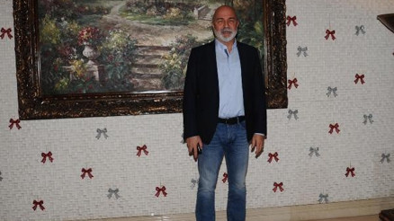 İlk konuk Altan Gördüm