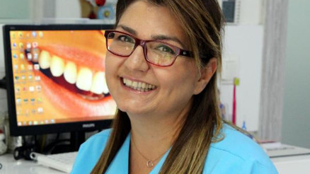 Diş estetiği ile etkileyici gülüşe sahip olabilirsiniz