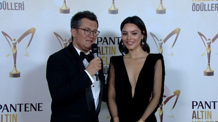 Hazal Filiz Küçükköse kırmızı halıda
