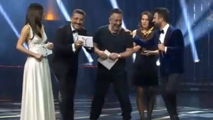 Tarkan Pantene Altın Kelebekte ödülünü aldı