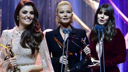 Altın gece altın yıldızlar