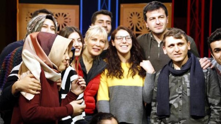 Hürriyet gazetesi yazarı Gedikten, ERÜ İletişim Fakültesine ziyaret