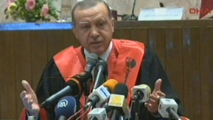 Cumhurbaşkanı Erdoğan, Sudan’da önemli açiklamalarda bulundu Cumhurbaşkanı Erdoğan, Sudan’da önemli açiklamalarda bulundu