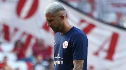 Menez Antalyaspordan ayrılmak istiyor