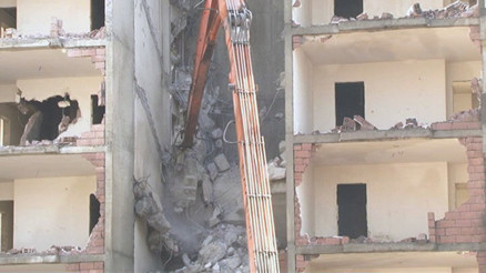 Kırklar Dağı konutlarının yıkımına başlandı