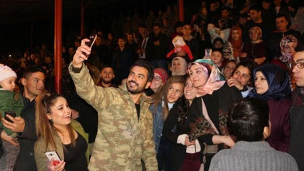 Sanatçı Güneyden Şırnakta Mehmetçik konseri
